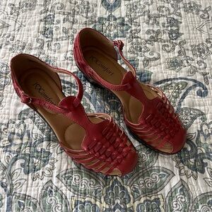 I Love Comfort leather sandals Emilia in wine size 6.
